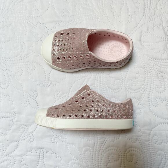 Native Jefferson Bling Glitter Sneakers Size 5 - Picture 2 of 8